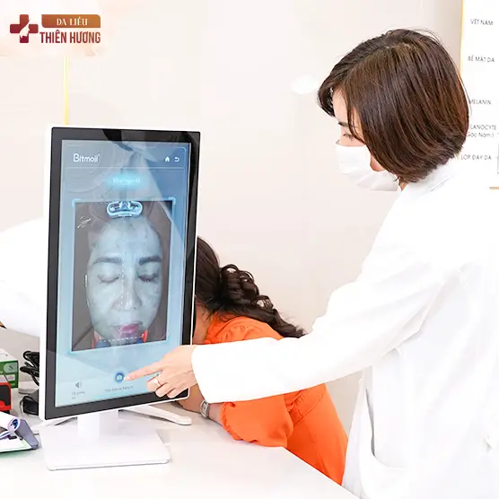 Nám Cánh Bướm Là Gì? Nguyên Nhân, Dấu Hiệu & Cách Điều Trị